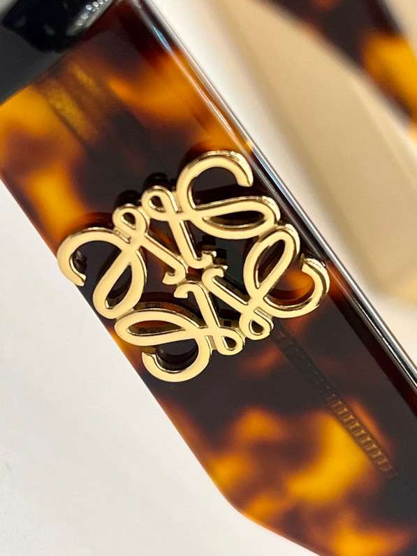 Picture of Loewe Sunglasses _SKUfw51902807fw